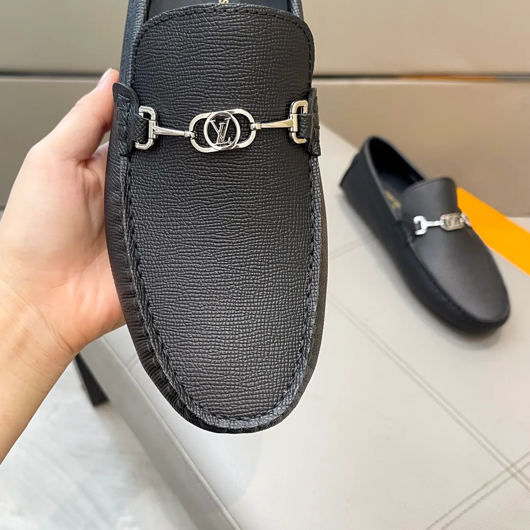 Factory price: 460💰LV men's beanie shoes 2025 official website synchronized <market top version> cowhide grain ➕ black cow lining original packaging. Size 38-45